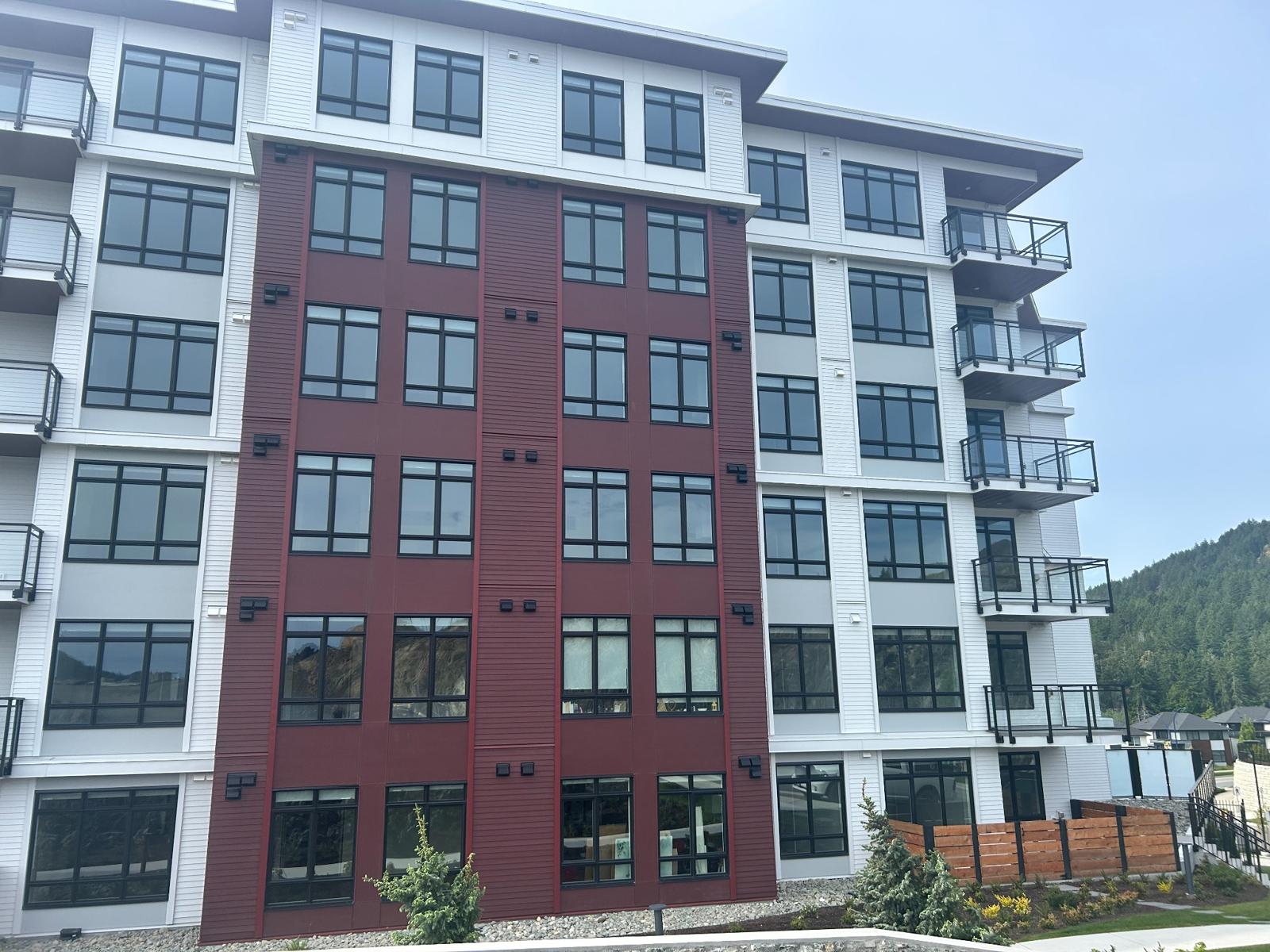 Showcase thumbnail 4